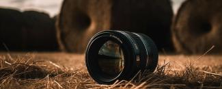 lens-light-capturing-moments-image